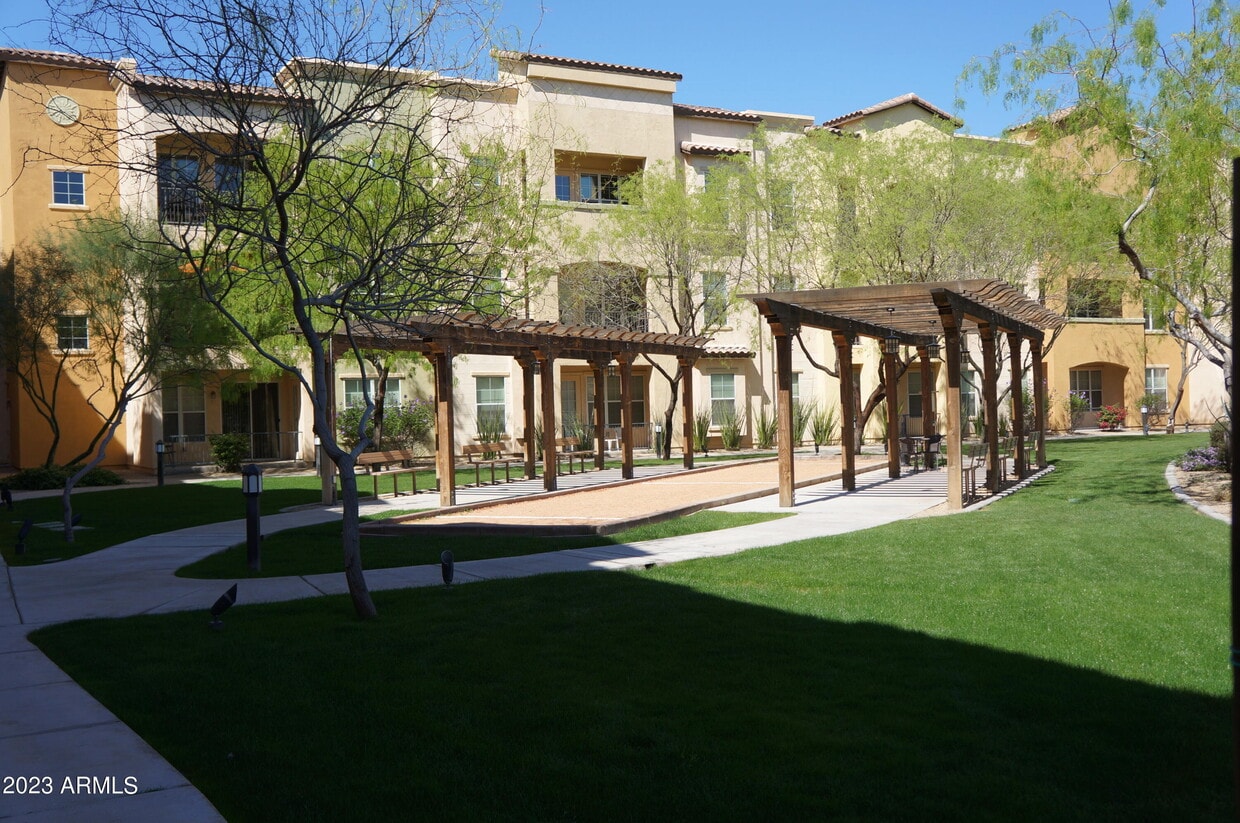 14575 W Mountain View Blvd Unit 10219, Surprise, AZ 85374 Room for