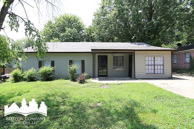 Photo - 3095 Normandy Dr House
