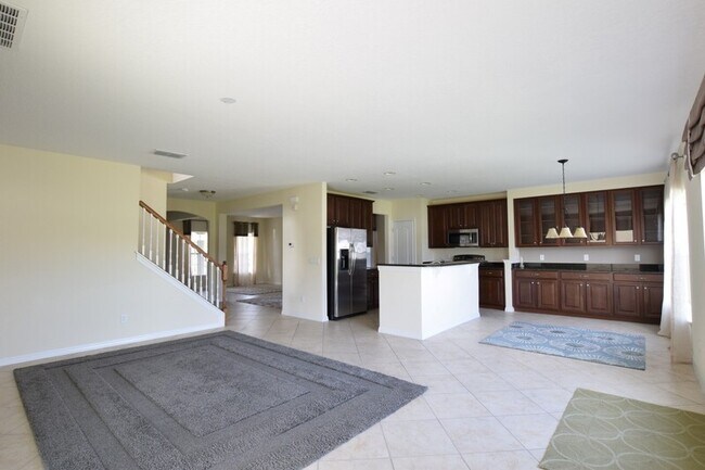 Building Photo - 10507 Cabbage Tree Loop