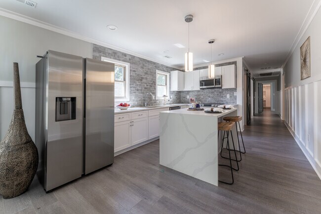 Foto del edificio - 176 Stanhope Cir NW