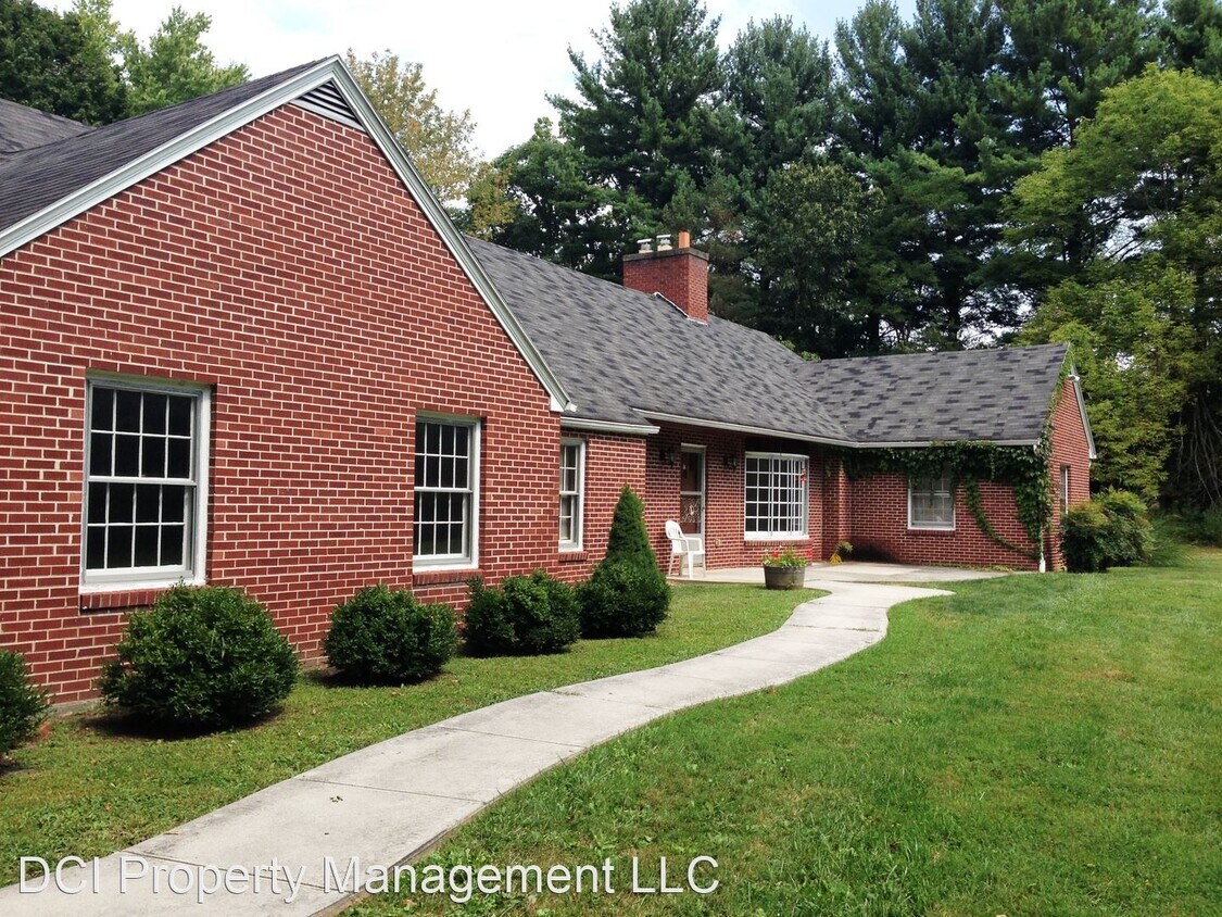 Primary Photo - 3 br, 3 bath House - 2416 Old Bluefield Rd