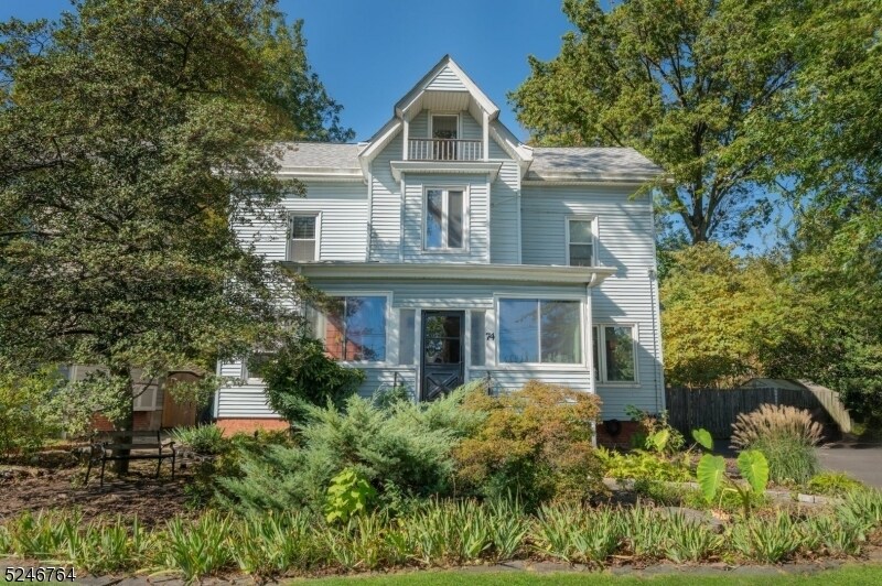 Foto principal - 74 Elm St