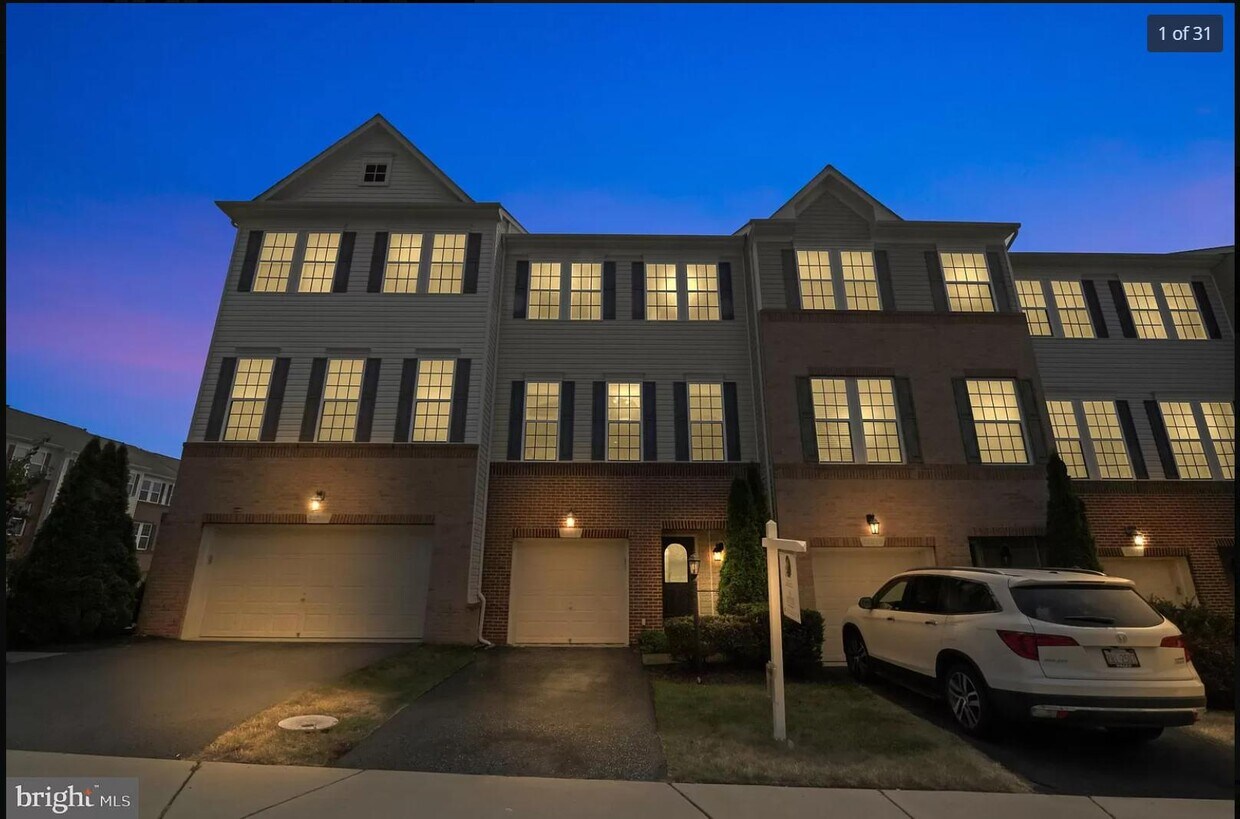 22581 Highcroft Ter, Brambleton, VA 20148 Townhouse for Rent in