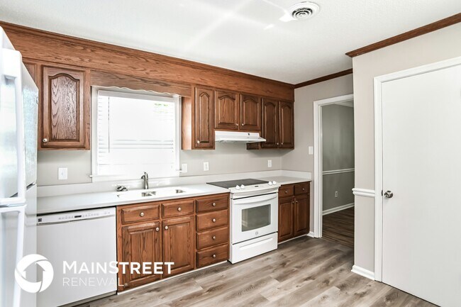 Foto del edificio - 1100 Lightwood Dr