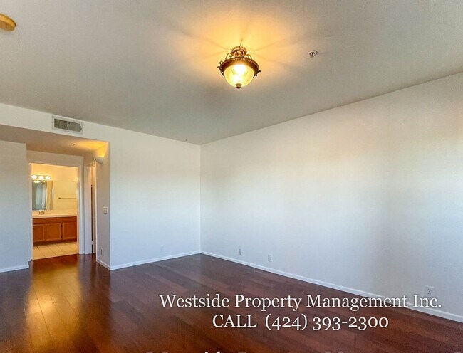 Foto del edificio - Mar Vista Upper 3Bd/2.5BA Multi-Level Condo