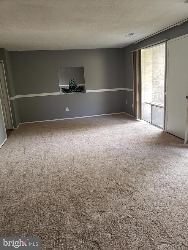 Foto principal - 529 Wilson Bridge Dr