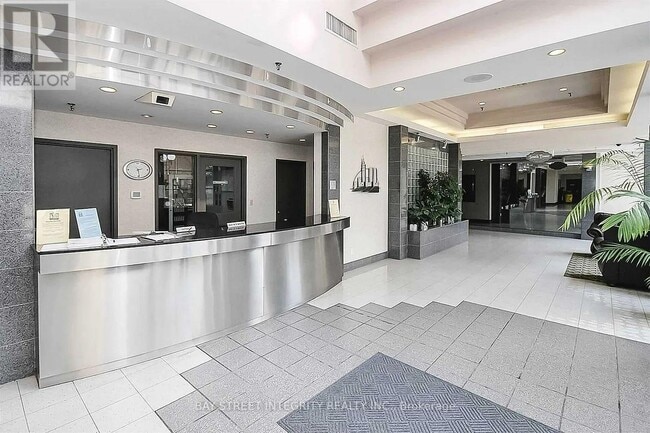 Building Photo - 265 Enfield Pl