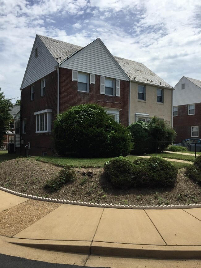 Photo - 635 N Nelson St Townhome