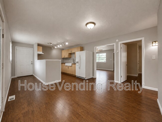 Foto del edificio - 2214 Highland Rd