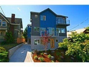 Building Photo - 825 NE 66th St