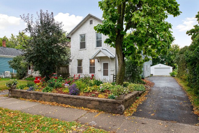 Foto del edificio - 422 NE 2nd St