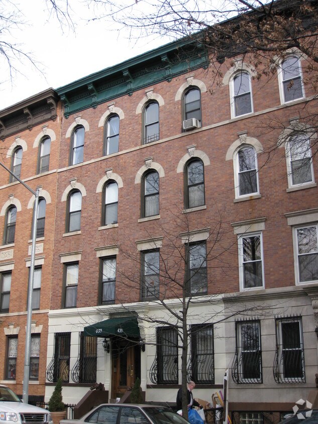 Building Photo - 439 16th St