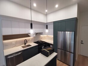 Building Photo - 6220 Gooseberry Dr