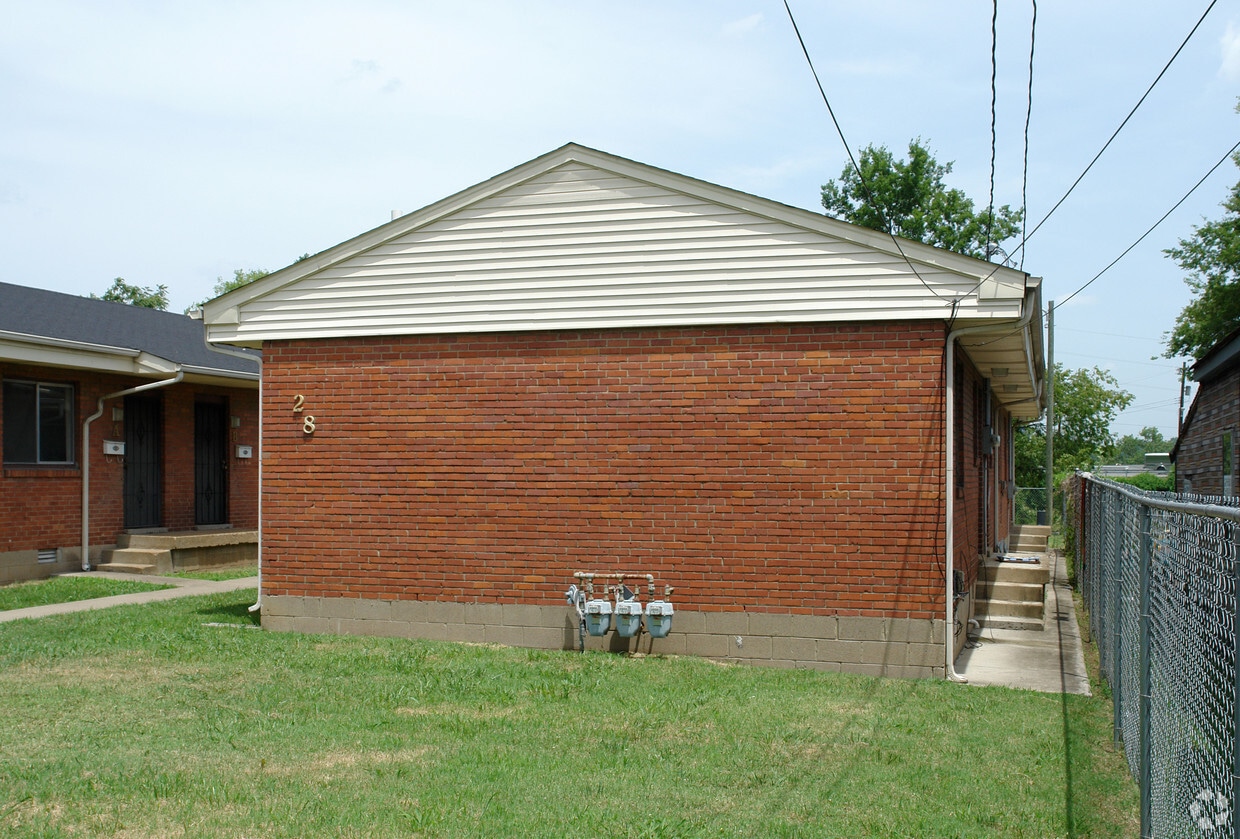 Building Photo - 28 Green St