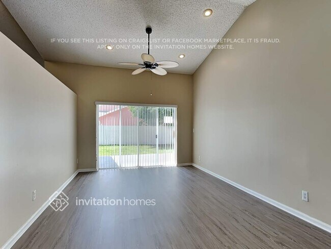 Foto del edificio - 9004 Paragon Way