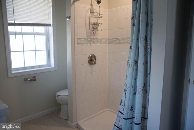 Building Photo - 410 Dogwood Dr