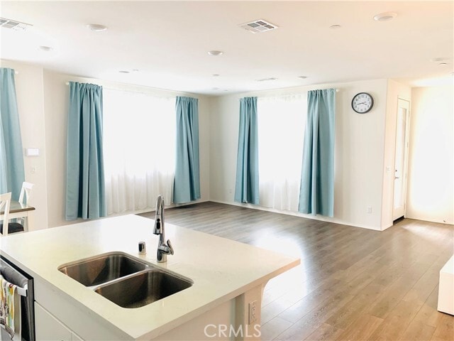 Foto del edificio - 7468 Starfire Pl