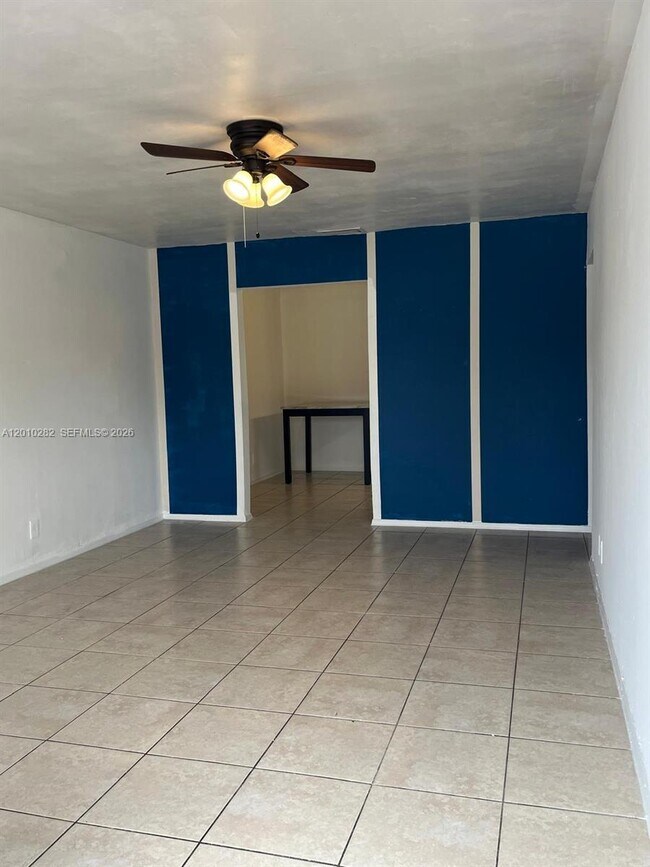 Foto del edificio - 7721 SW 10th Ct