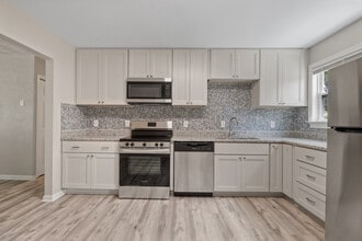 Building Photo - 3305 Portobello Ct
