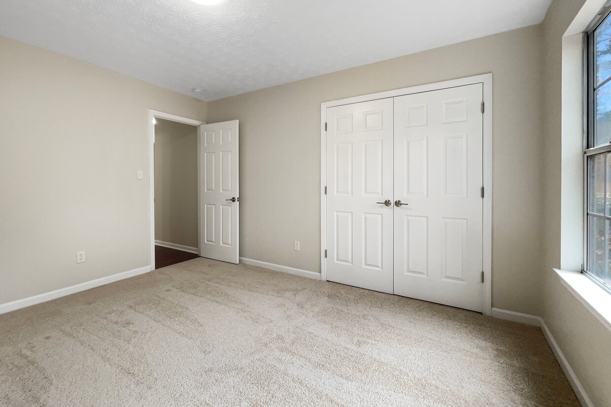 Primary Photo - 773 Fieldstone Dr