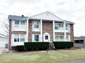 Building Photo - 21 Yorktown Rd