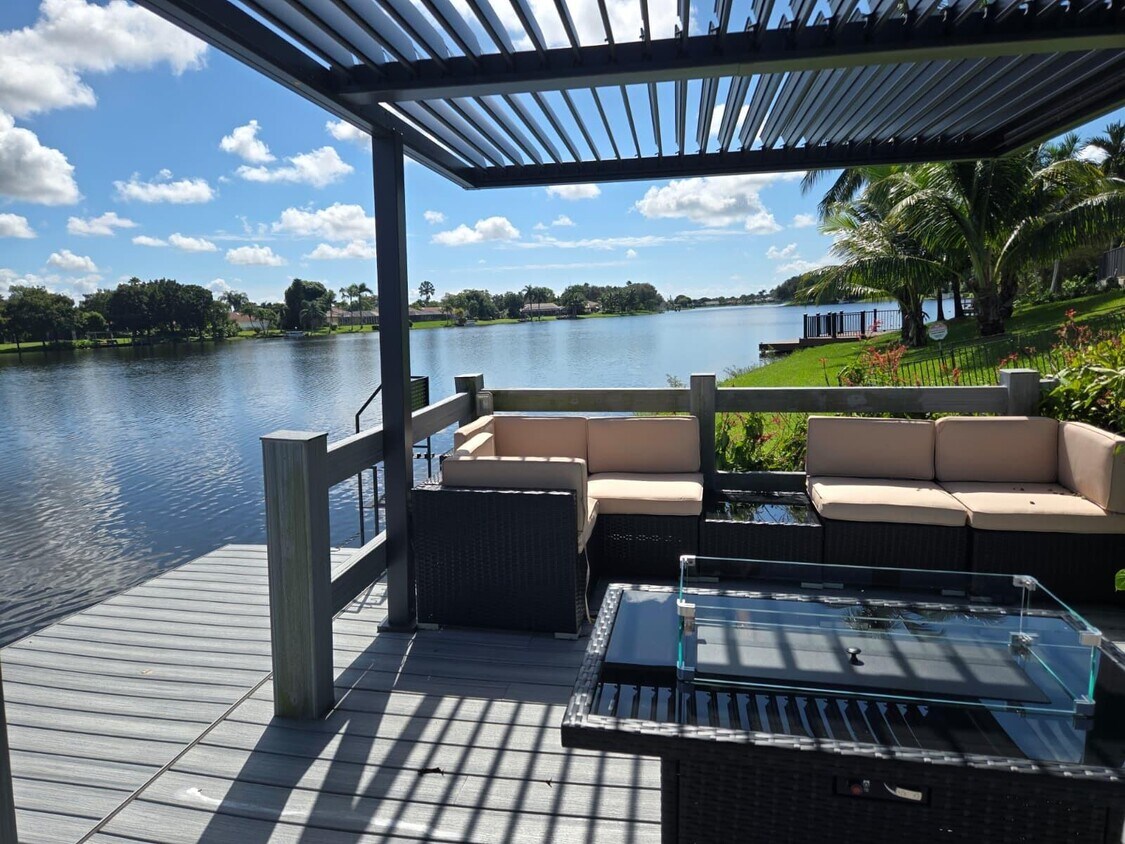 Foto principal - 13646 Callington Dr