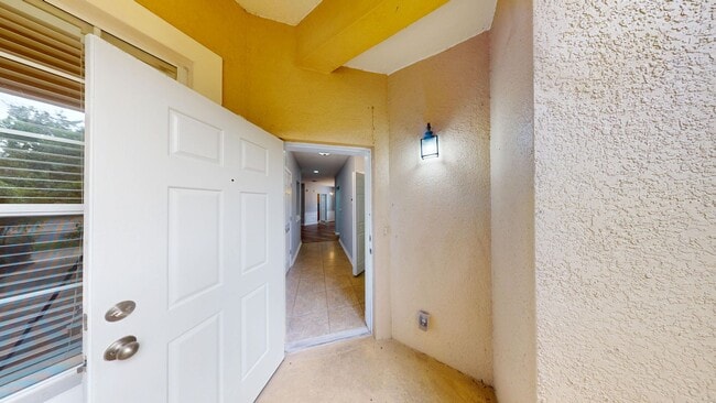 Foto del edificio - Spacious 2Bed/ 2Bath Condo With Office and 1-Car Garage - Bartram Park - Available NOW!