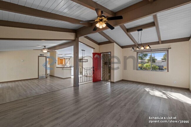 Building Photo - 200 Martin St