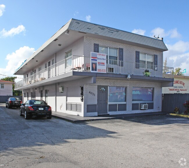 Building Photo - 4021 N Andrews Ave
