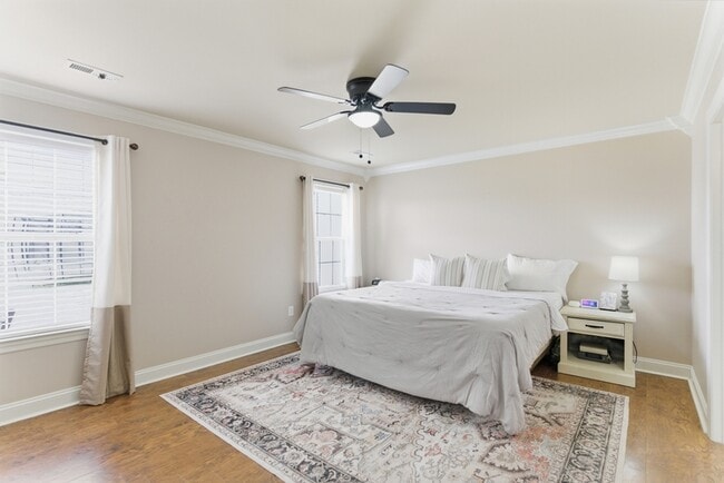 Building Photo - 4021 Porter Ave