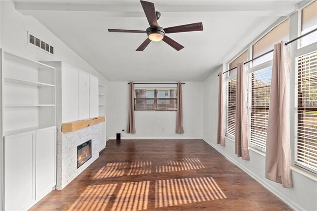 Foto del edificio - 2407 S Lois Ave