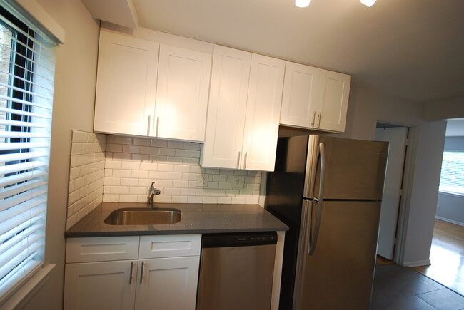 Building Photo - 10206 S Walden Pky