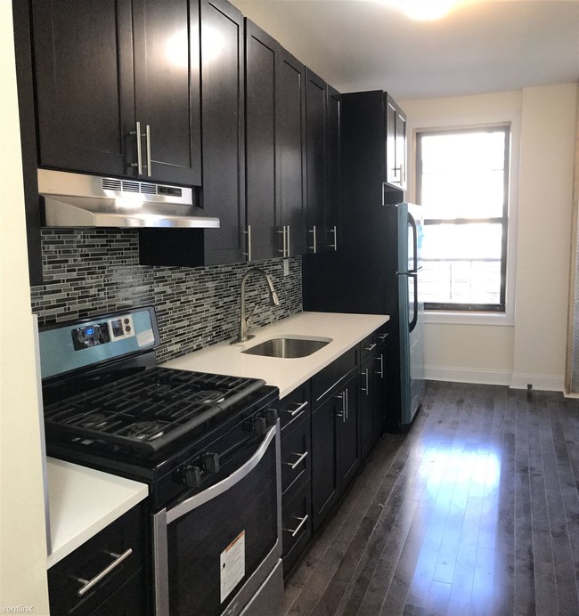 Building Photo - 224 Hinckley Pl