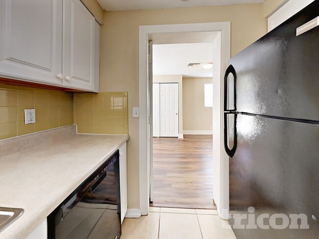 Foto del edificio - 8840 55th Wy N