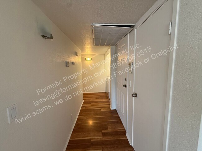 Foto del edificio - 10151 Arrow Route