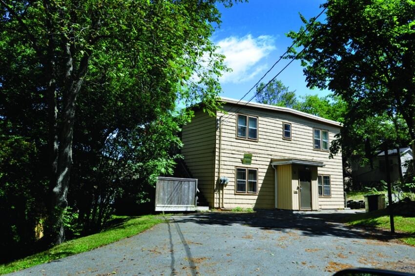 Maplehurst Houses Apartments 11 Newcastle St Dartmouth, NS