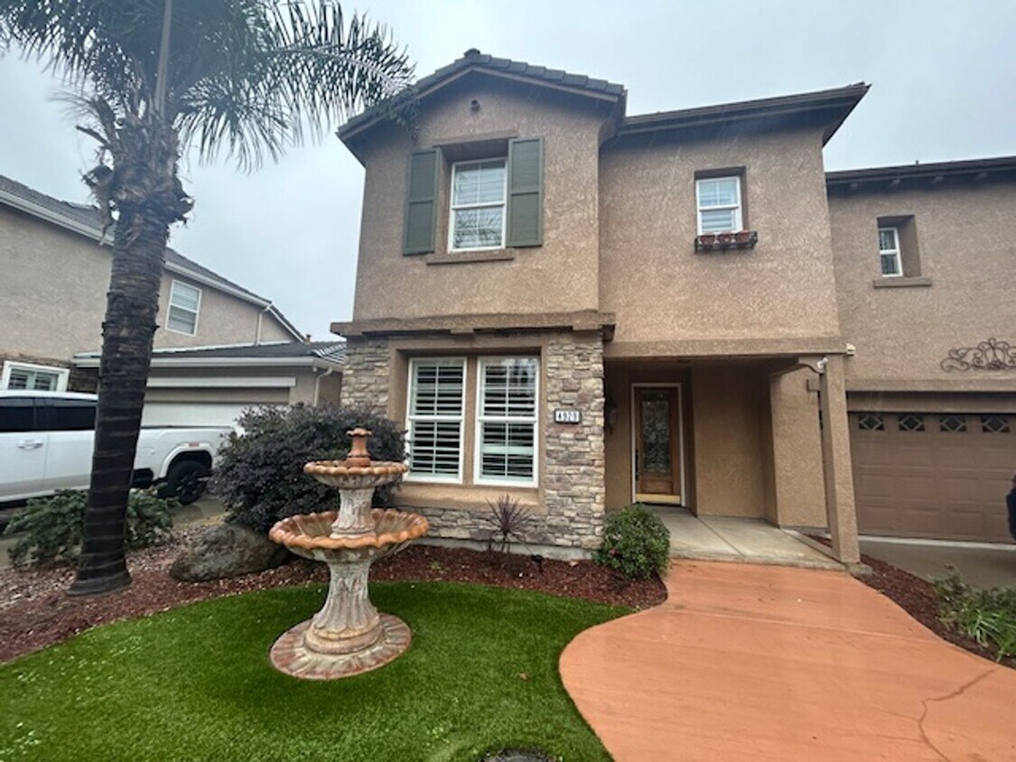 Foto principal - 4929 W Pianosa Ave