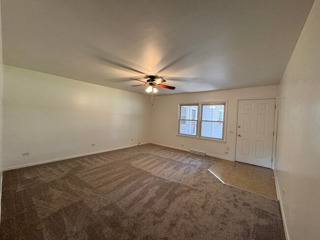 Foto del edificio - 1111 Rt 41