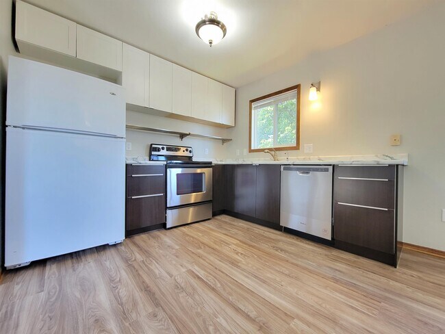 Foto del edificio - 1801 43rd St NW