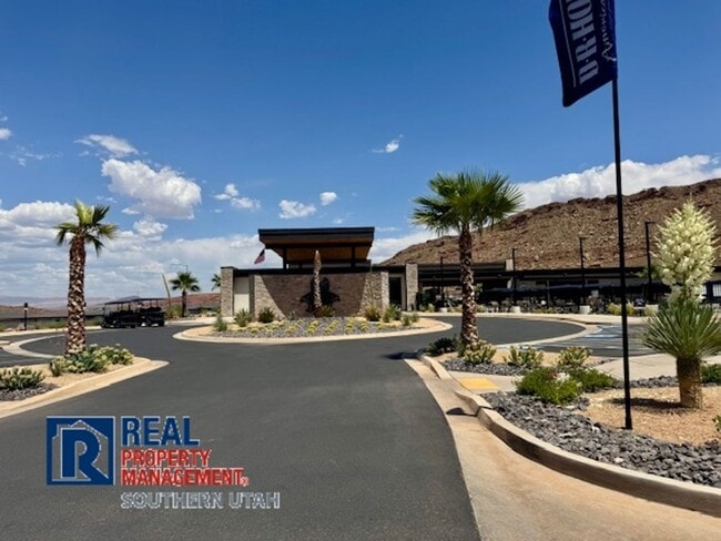 Building Photo - 4 BEDROOM Long Valley Townhome with all th...