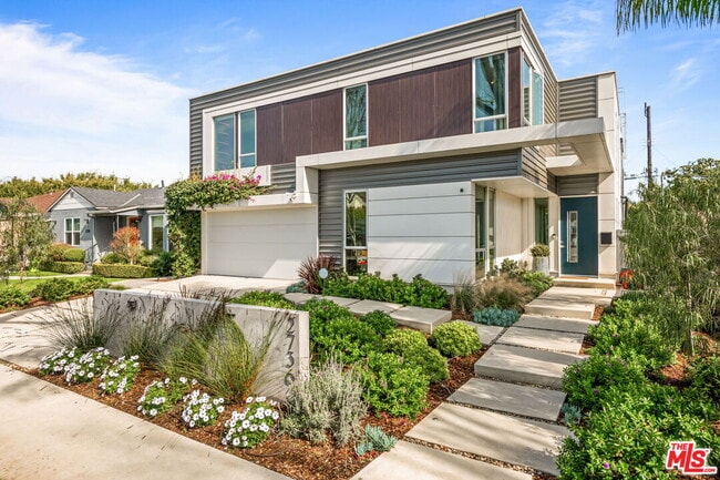 Building Photo - 2736 Armacost Ave