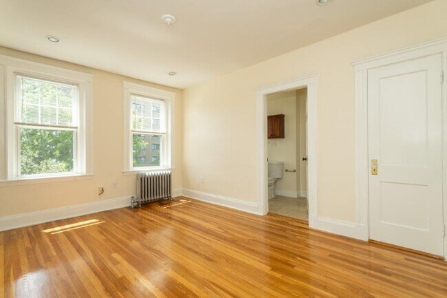Foto del edificio - 286 Chestnut Hill Ave