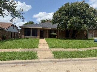 Building Photo - 2731 Eagle Pass