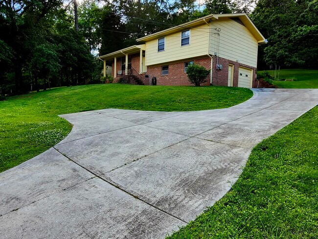 Foto del edificio - 6067 Browntown Rd
