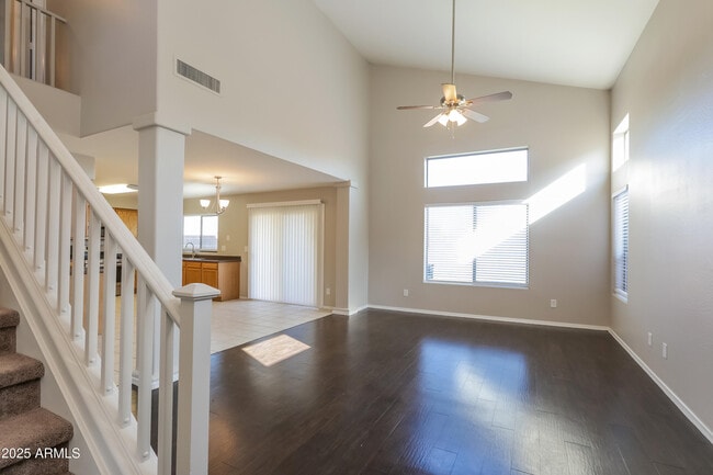 Building Photo - 11026 W Mountain View Dr