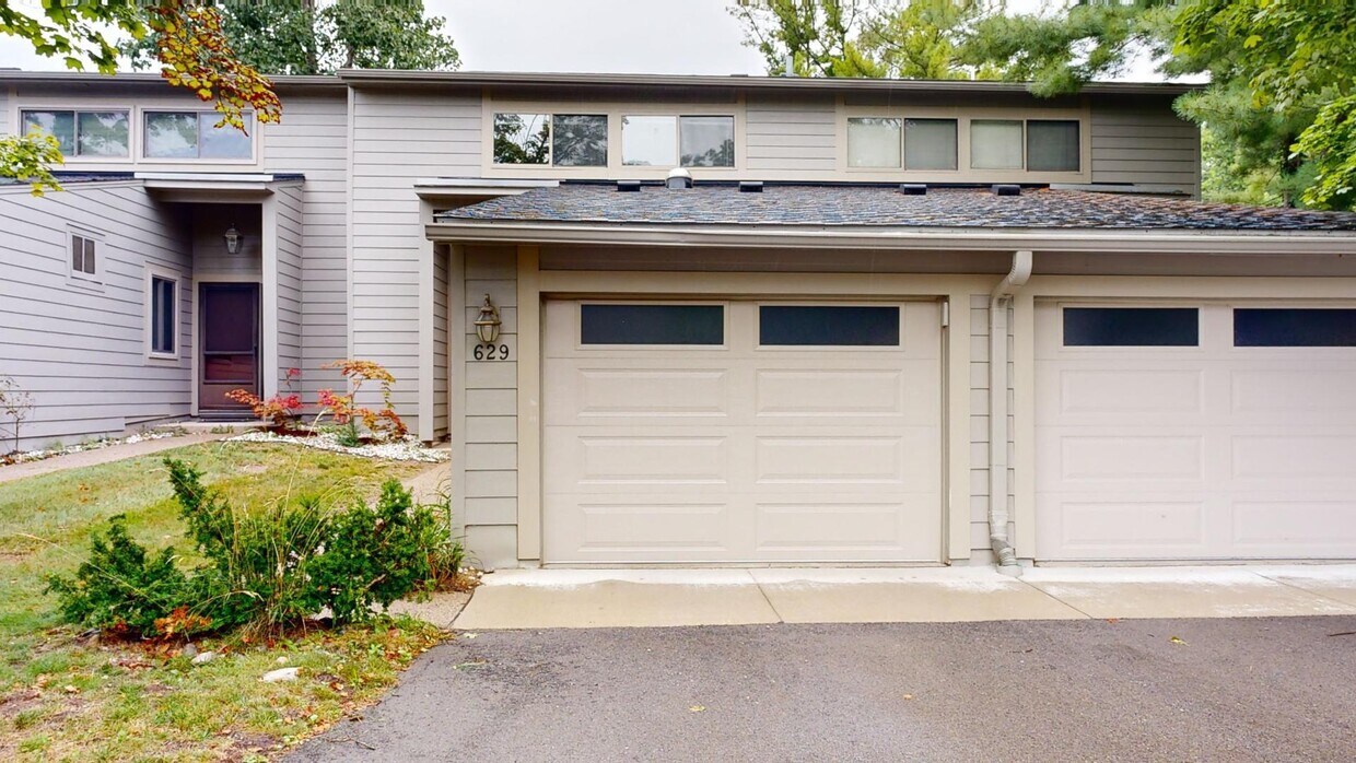 Foto principal - 629 Watersedge Dr