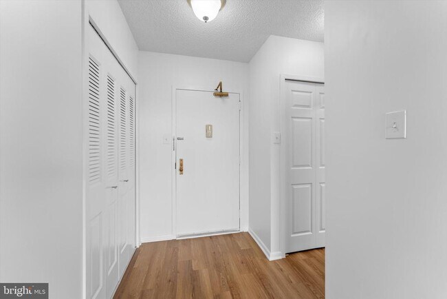 Building Photo - 3701 S George Mason Dr