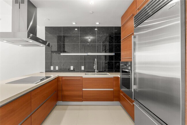 Foto del edificio - 1100 Biscayne Blvd