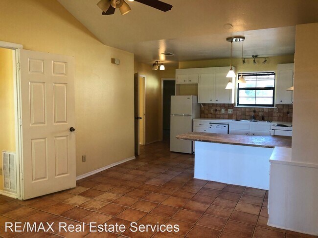 Building Photo - 2 br, 1 bath House - 2882 Mackey