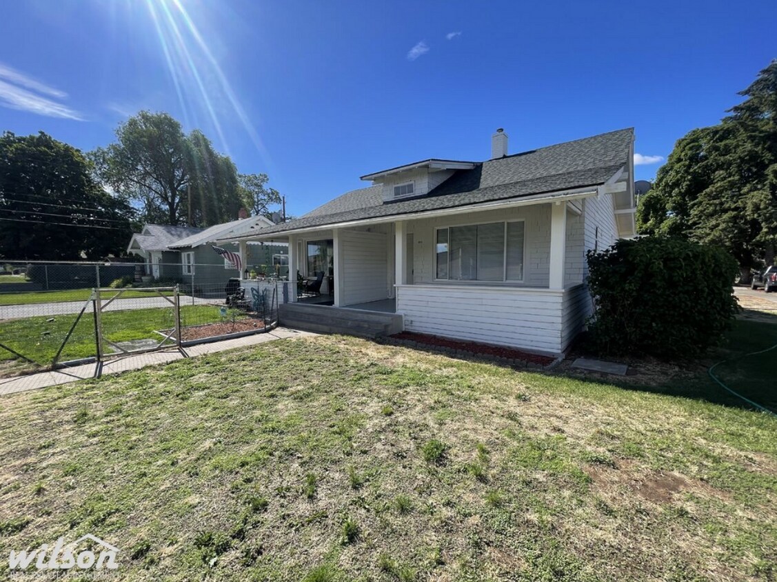 Primary Photo - 1210 - 1212 W Maclaren St